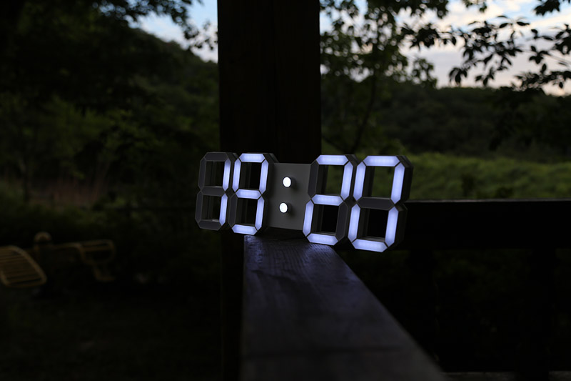 Noiseless digital LED wall clock KIRDINDIN Newlywe