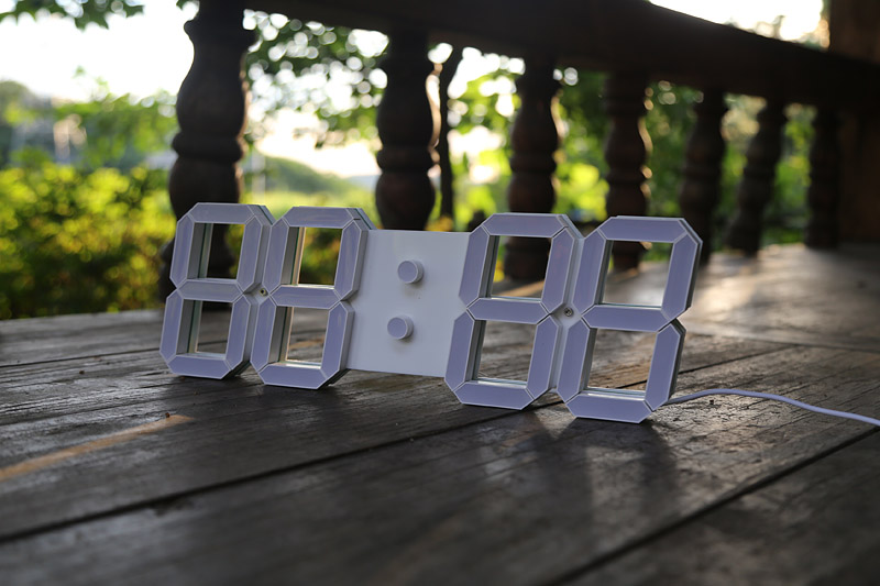 Noiseless digital LED wall clock KIRDINDIN Newlywe