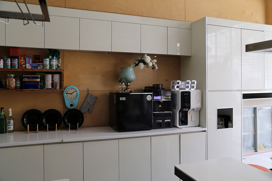 Noiseless digital LED wall clock KIRDINDIN Newlywe