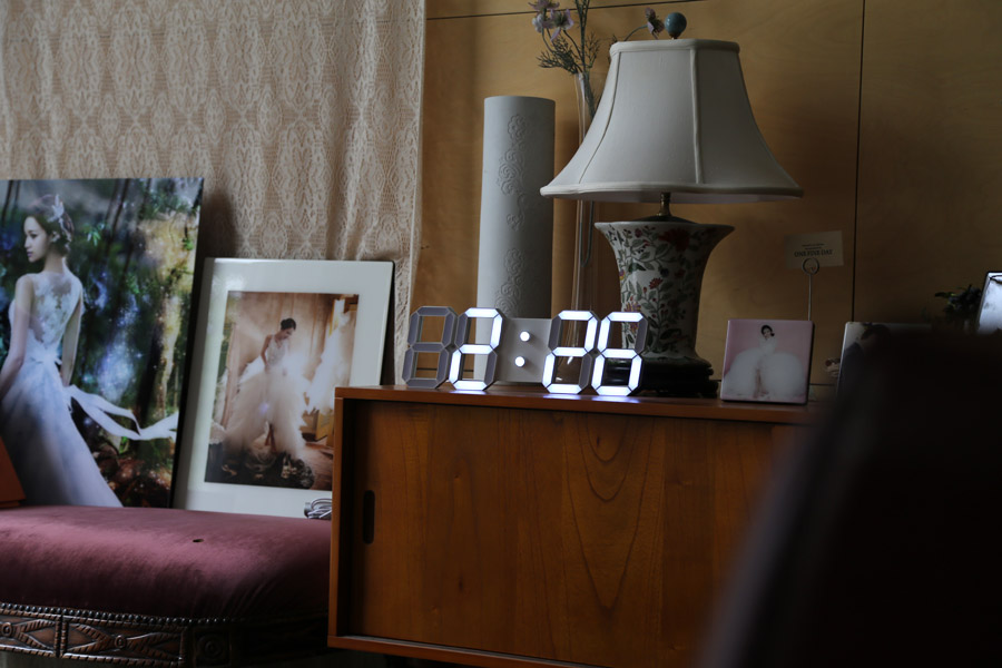 Noiseless digital LED wall clock KIRDINDIN Newlywe