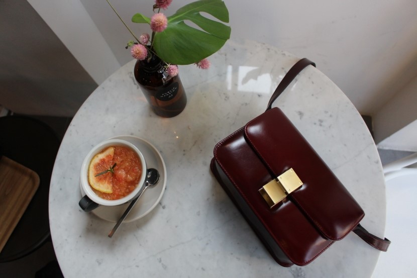 New Natural Cowhide Classic Bag Simple Bag Cross B