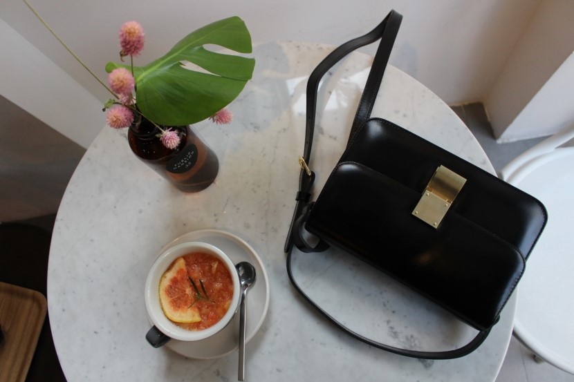 New Natural Cowhide Classic Bag Simple Bag Cross B