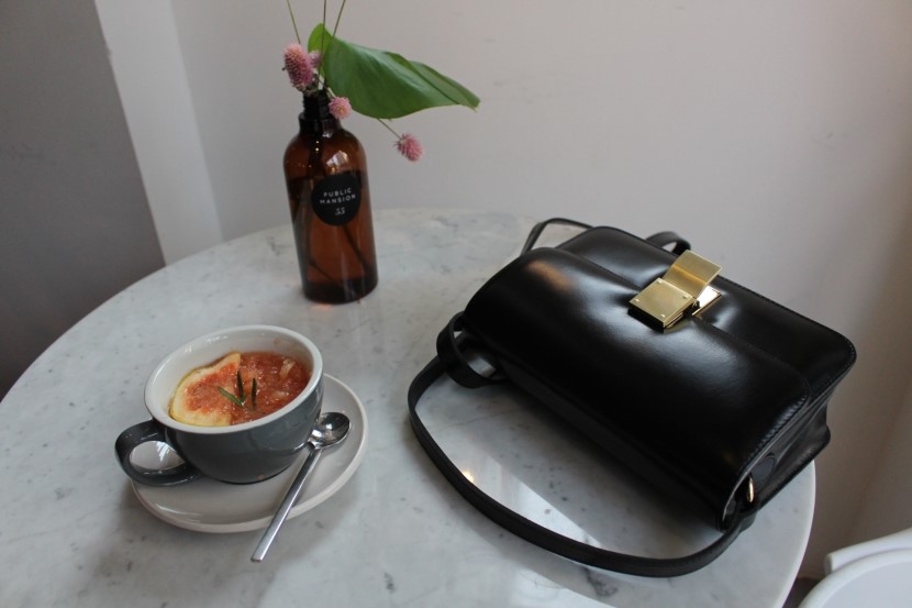 New Natural Cowhide Classic Bag Simple Bag Cross B