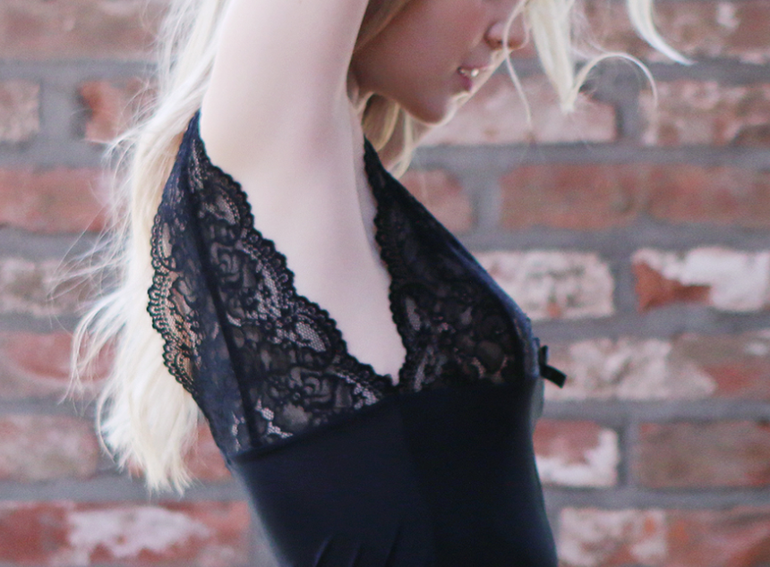 NEW SEXY LINGERIE Sexy pajamas satin lingerie slip