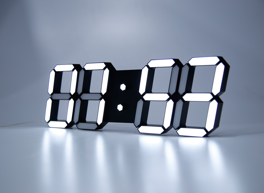 Black Edition Wall Clock PLUS + Sean LED Interior 