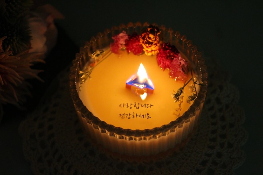 Merry Go Round Message Station Natural Soya Candle