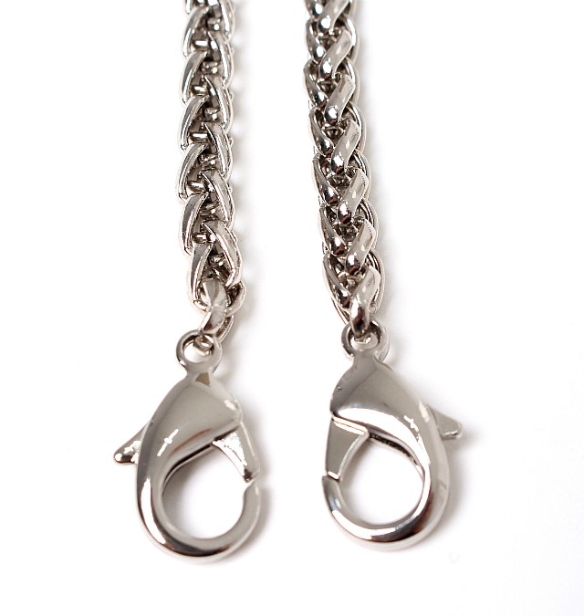<b><p>Korean Durab Bag chain le ack gold silver</p></b><b><p>韓国語 丈夫 バッグチェーンライン ブラック ゴールド シルバー 鎖 クロスストプ</p></b><br /><br /><p align='center'>