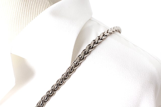 <b><p>Korean Durab Bag chain le ack gold silver</p></b><b><p>韓国語 丈夫 バッグチェーンライン ブラック ゴールド シルバー 鎖 クロスストプ</p></b><br /><br /><p align='center'>