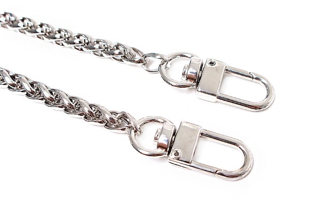 <b><p>Korean Durab Bag chain le ack gold silver</p></b><b><p>韓国語 丈夫 バッグチェーンライン ブラック ゴールド シルバー 鎖 クロスストプ</p></b><br /><br /><p align='center'>
