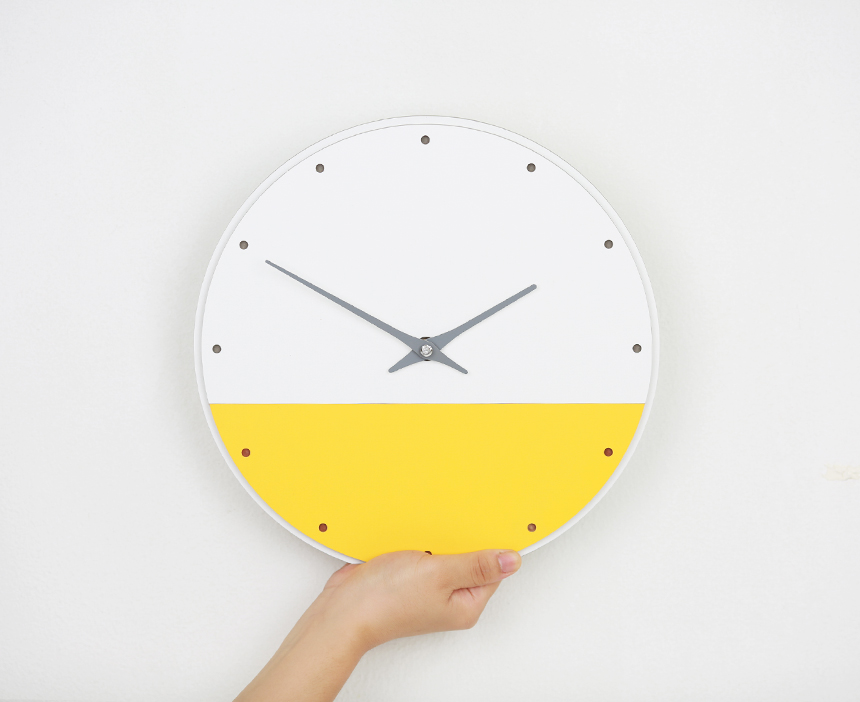 Noiseless wall clock White Yellow Custom made desi