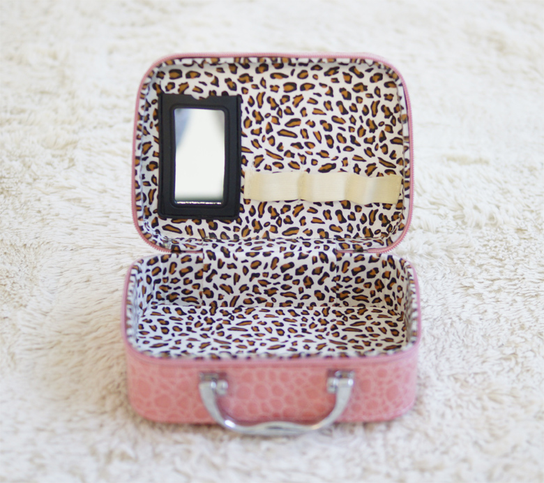 New Classic Atmosphere Cosmetic Bag Pouch Pretty M