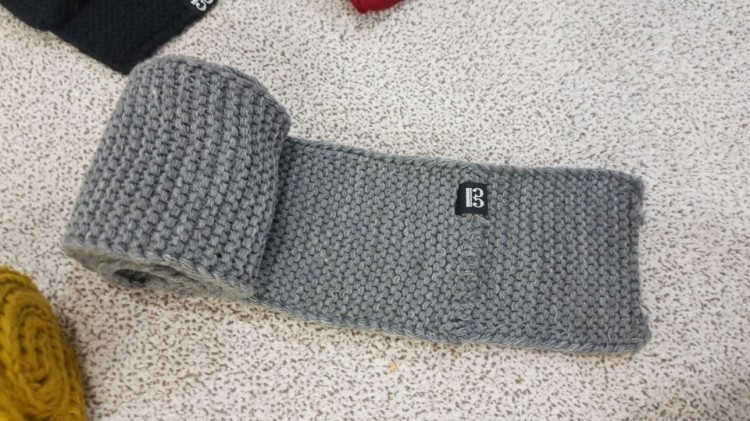 Lemonade point short muffler woman shawl man coupl