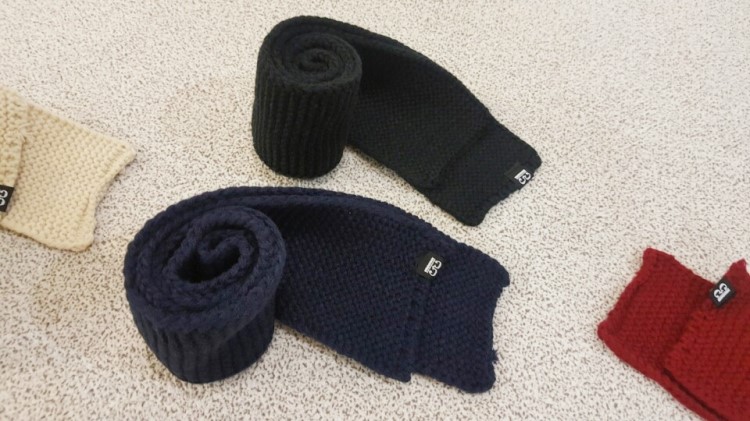 Lemonade point short muffler woman shawl man coupl