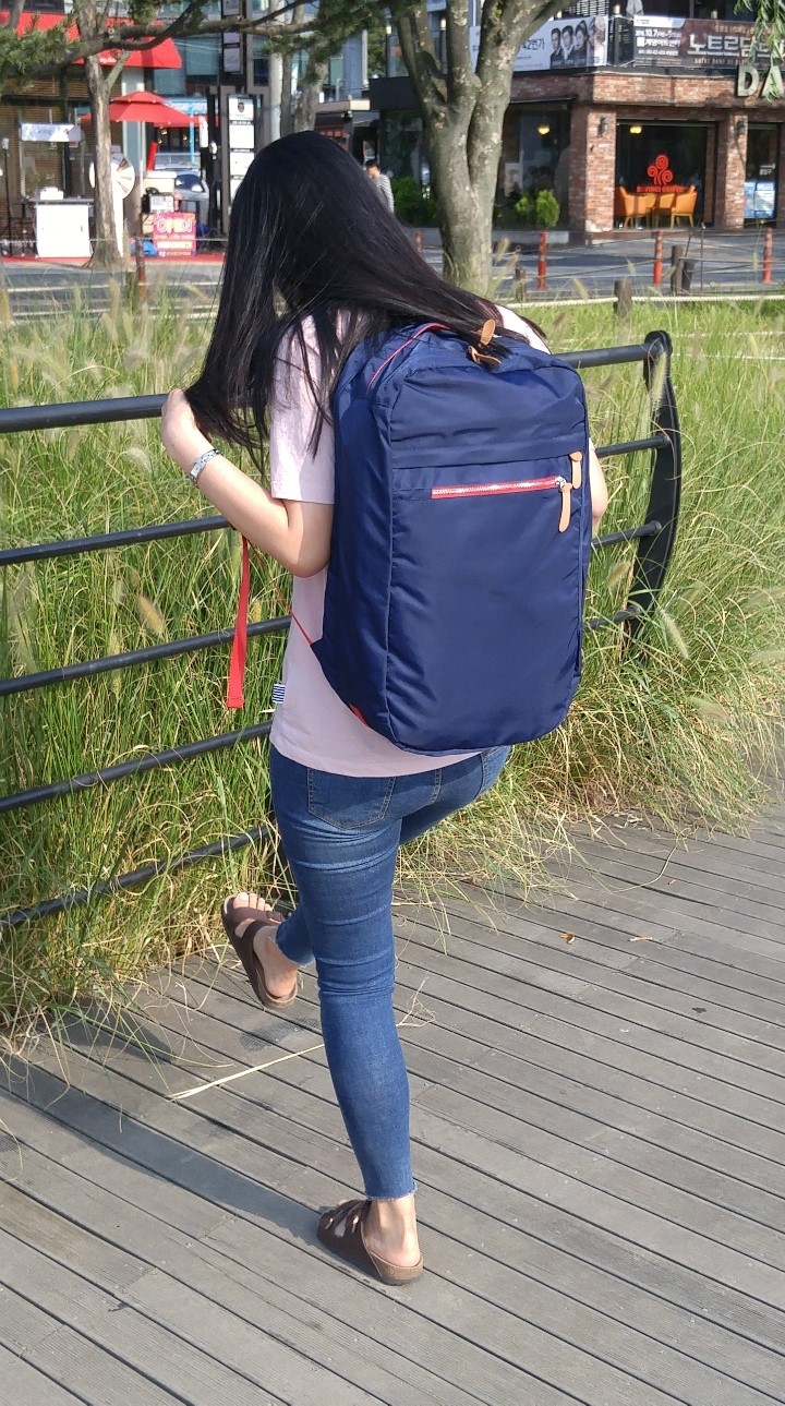 Light travel bag carrier backpack backpack man wom