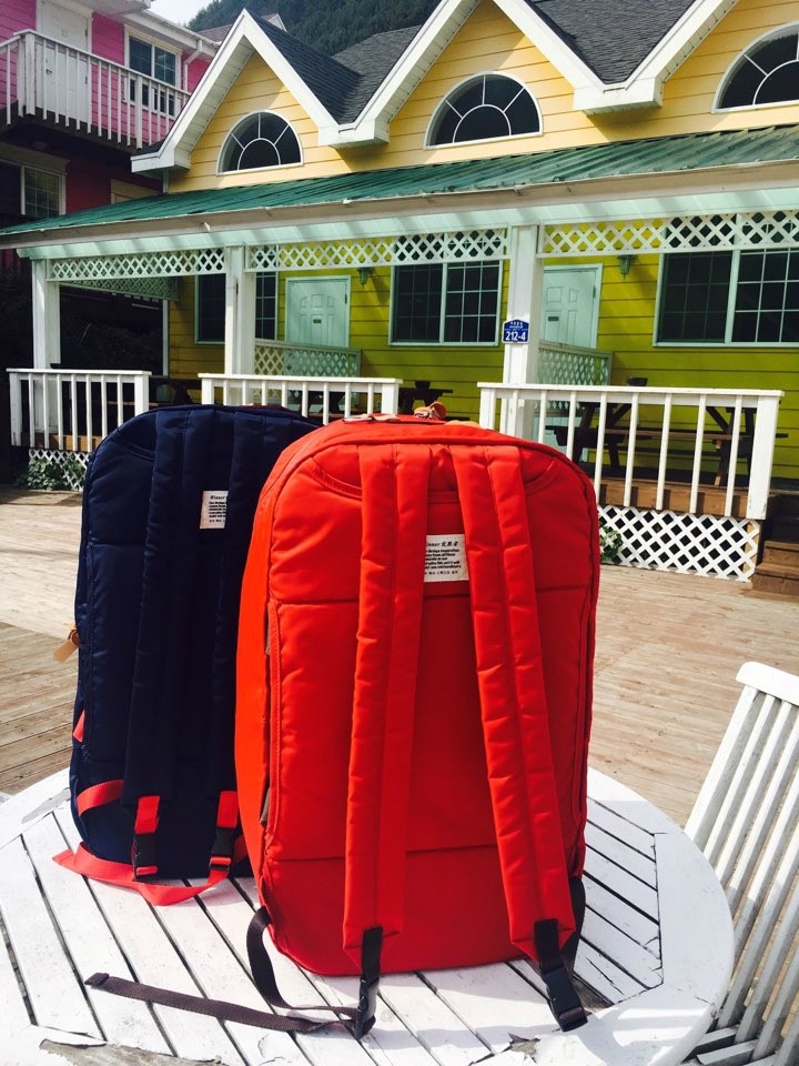 Light travel bag carrier backpack backpack man wom