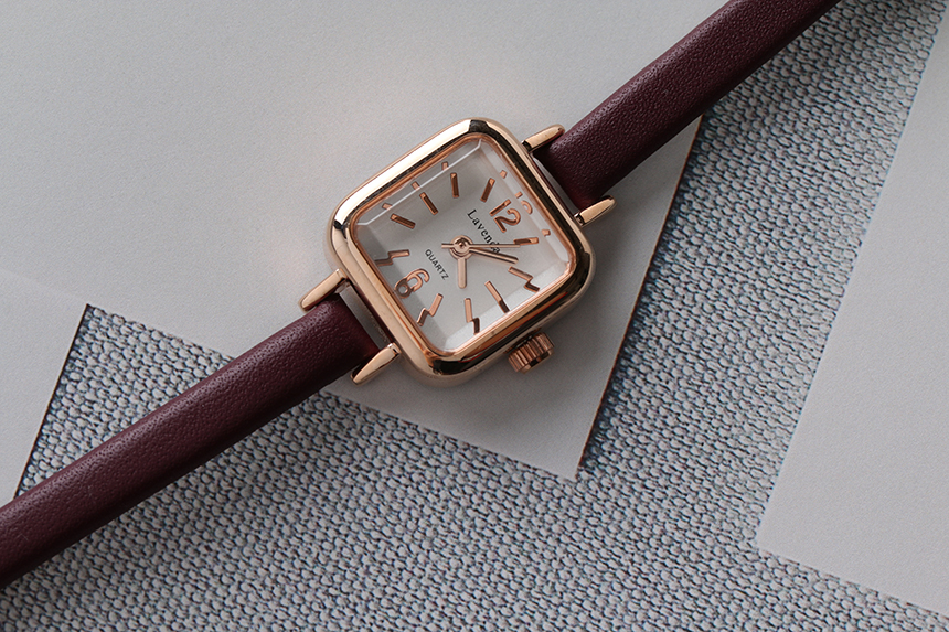 <b><p>thin leaer clock ma wrist square fason 30</p></b><b><p>薄い レザー 時計 女性の手首 正方形 ファッション 30貸し出し フレンドの贈り物</p></b><br /><br /><p align='center'>