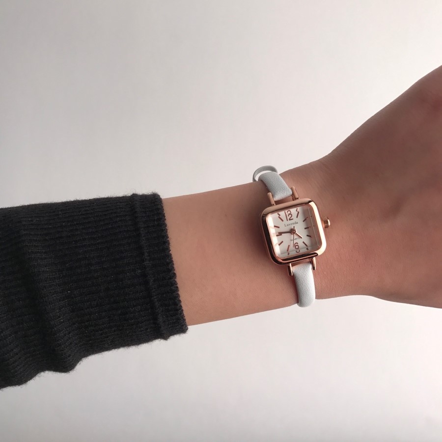 <b><p>thin leaer clock ma wrist square fason 30</p></b><b><p>薄い レザー 時計 女性の手首 正方形 ファッション 30貸し出し フレンドの贈り物</p></b><br /><br /><p align='center'>