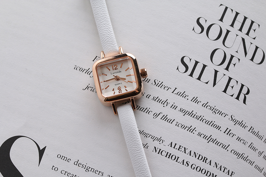 <b><p>thin leaer clock ma wrist square fason 30</p></b><b><p>薄い レザー 時計 女性の手首 正方形 ファッション 30貸し出し フレンドの贈り物</p></b><br /><br /><p align='center'>