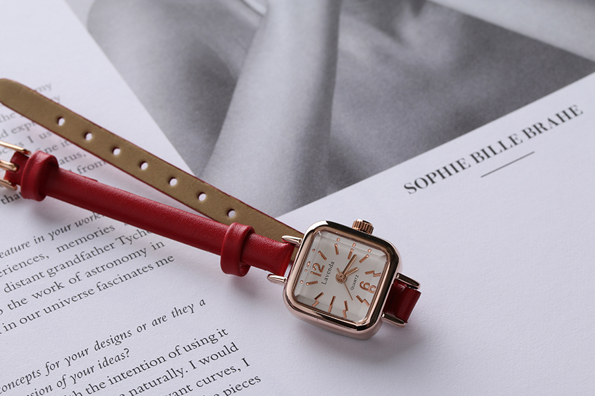 <b><p>thin leaer clock ma wrist square fason 30</p></b><b><p>薄い レザー 時計 女性の手首 正方形 ファッション 30貸し出し フレンドの贈り物</p></b><br /><br /><p align='center'>