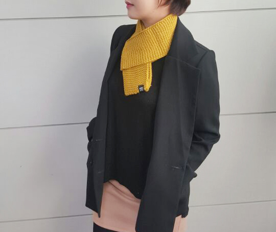 Lemonade point short muffler woman shawl man coupl