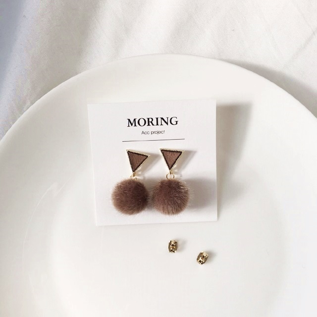 Cute winter pom-poms earrings Three-dimensional mi