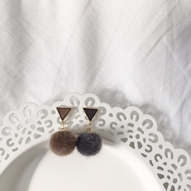 Cute winter pom-poms earrings Three-dimensional mi