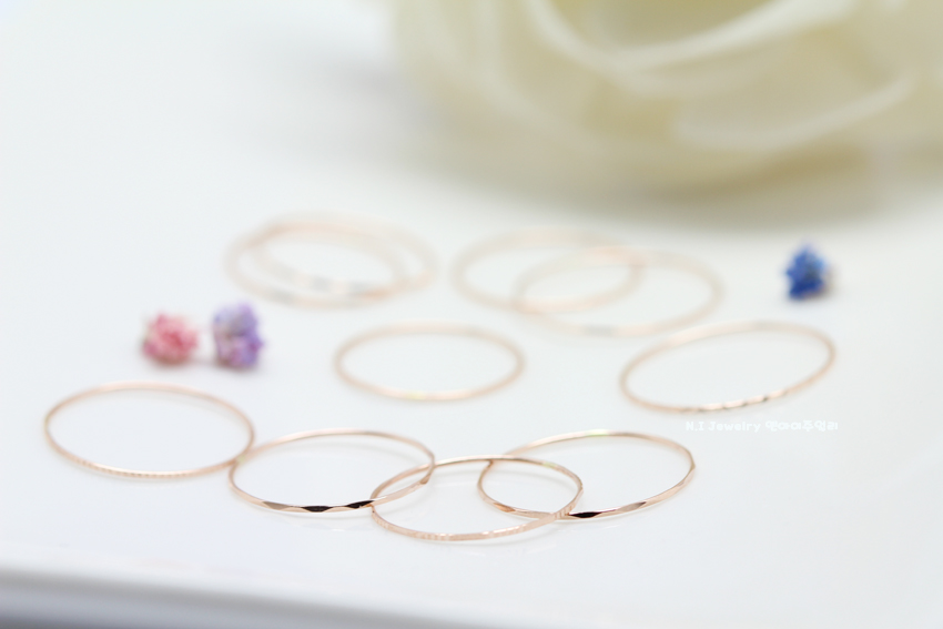 <b><p>14k Layered Thad ring cutt Guide Woman Fendship</p></b><b><p>14k 重ね着 糸リング カッティ ガイド 女性 友情 欧米</p></b><br /><br /><p align='center'>