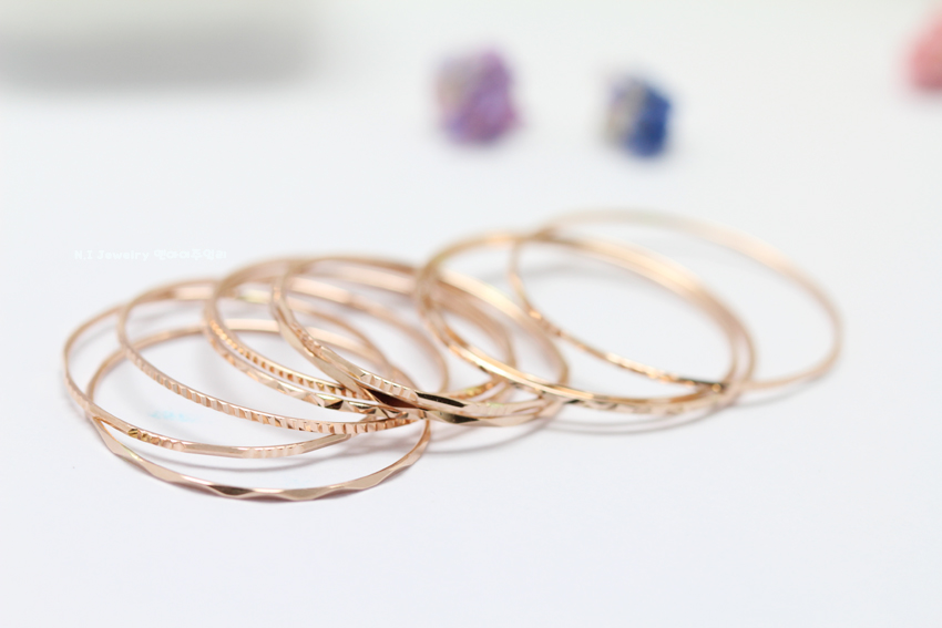 <b><p>14k Layered Thad ring cutt Guide Woman Fendship</p></b><b><p>14k 重ね着 糸リング カッティ ガイド 女性 友情 欧米</p></b><br /><br /><p align='center'>