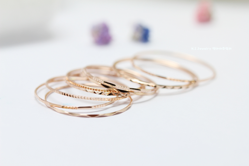 <b><p>14k Layered Thad ring cutt Guide Woman Fendship</p></b><b><p>14k 重ね着 糸リング カッティ ガイド 女性 友情 欧米</p></b><br /><br /><p align='center'>