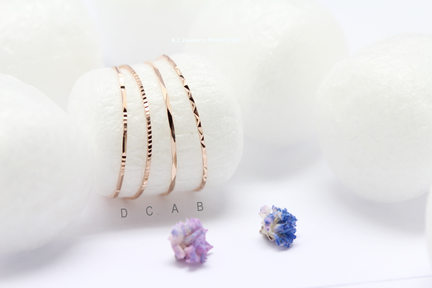 <b><p>14k Layered Thad ring cutt Guide Woman Fendship</p></b><b><p>14k 重ね着 糸リング カッティ ガイド 女性 友情 欧米</p></b><br /><br /><p align='center'>