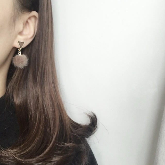 Cute winter pom-poms earrings Three-dimensional mi