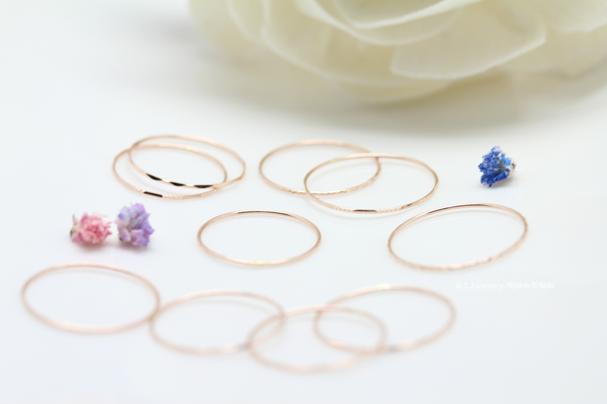 <b><p>14k Layered Thad ring cutt Guide Woman Fendship</p></b><b><p>14k 重ね着 糸リング カッティ ガイド 女性 友情 欧米</p></b><br /><br /><p align='center'>