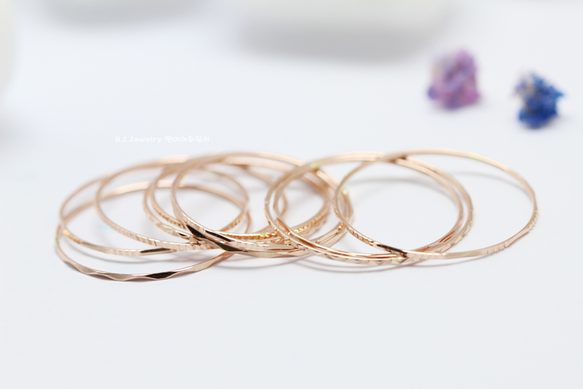 <b><p>14k Layered Thad ring cutt Guide Woman Fendship</p></b><b><p>14k 重ね着 糸リング カッティ ガイド 女性 友情 欧米</p></b><br /><br /><p align='center'>