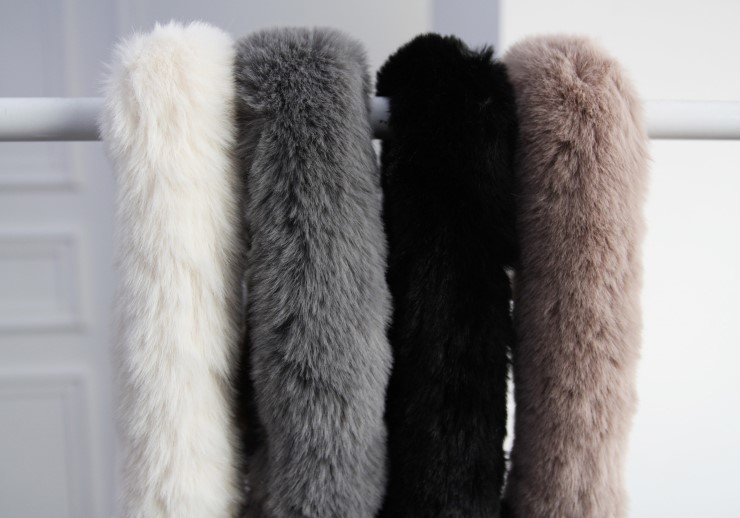 Mini fake shawl petit muffler