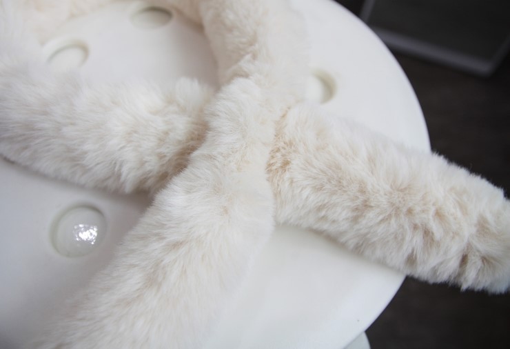 Mini fake shawl petit muffler