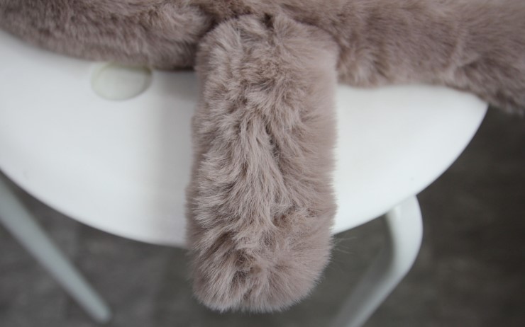 Mini fake shawl petit muffler