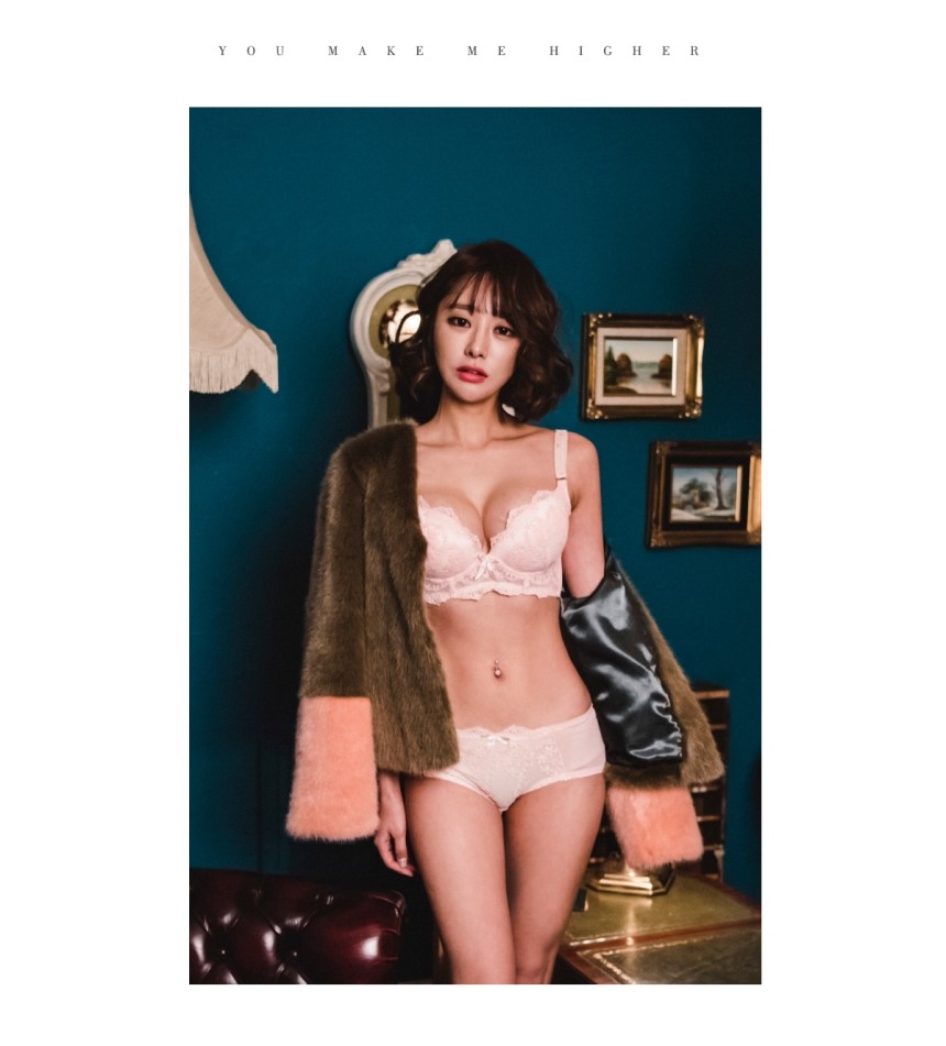 Full Cup 3.5CM Built-in Pad Flower Embroidery Mong