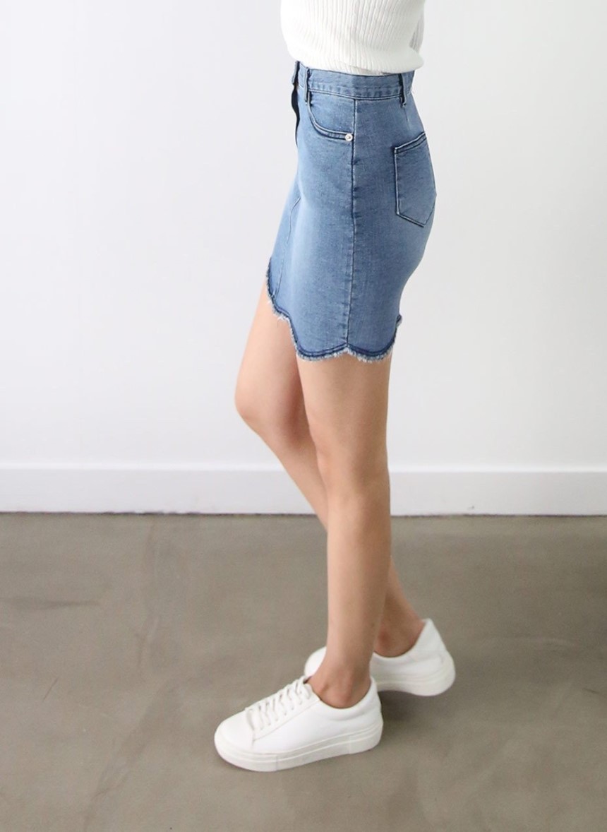 Denim Skirt Sail Wave Span H Line Lacquer Mini Den