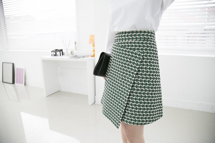Unsold Unbalanced A Line Mini Skirt Spring 20 Ladi