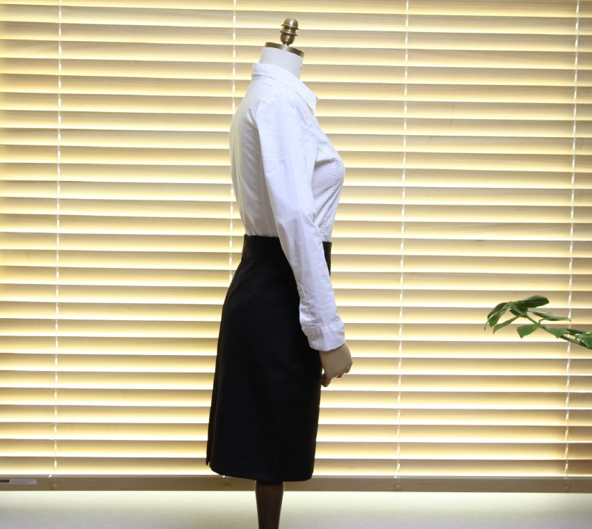 Women's white two-color shirt 44 Size 120 Basic