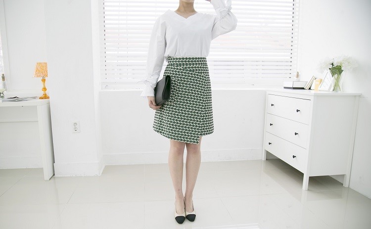Unsold Unbalanced A Line Mini Skirt Spring 20 Ladi