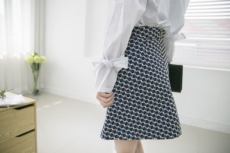 Unsold Unbalanced A Line Mini Skirt Spring 20 Ladi
