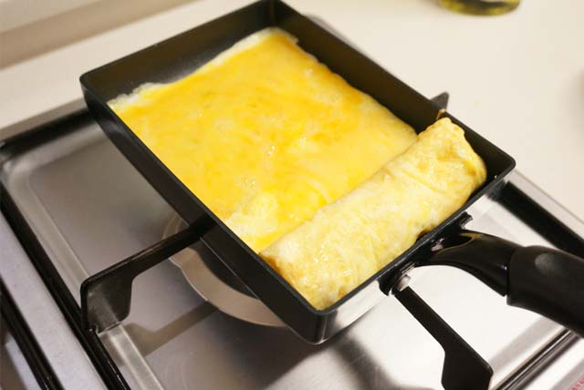 NEW FRYING PAN Late night restaurant egg frying pa