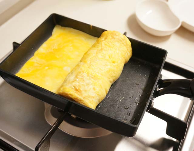 NEW FRYING PAN Late night restaurant egg frying pa