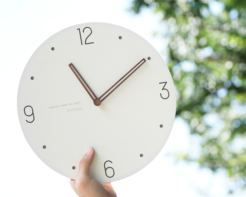 White wall interior design silent wall clock with 