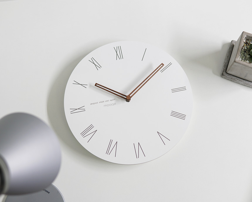 White wall interior design silent wall clock with 