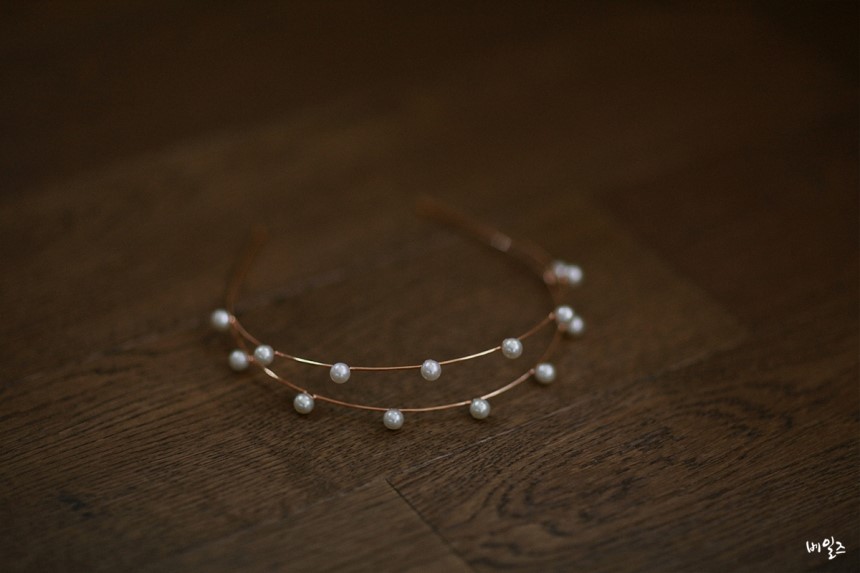 Hair Accessories Veils Robin Metal Hair Band Self