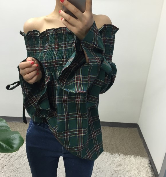 Off-the-shoulder bridal summer underwear with a st