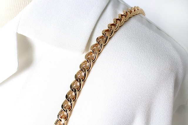 <b><p>Korean Durab Bag chain le ack gold silver</p></b><b><p>韓国語 丈夫 バッグチェーンライン ブラック ゴールド シルバー 鎖 クロスストプ</p></b><br /><br /><p align='center'>