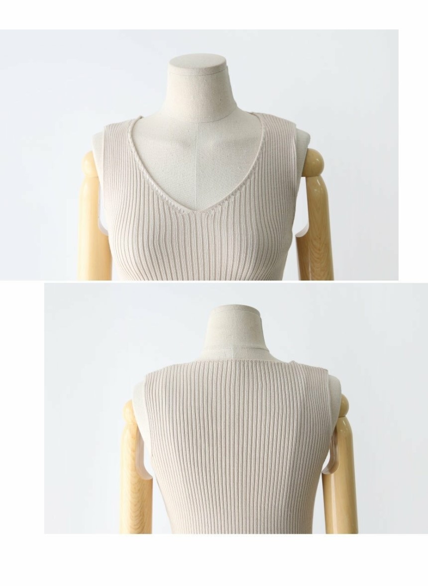 Sleeveless V Neck Goliath Nakiti T-shirt Women Sum